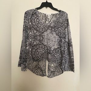 Ambiance Apparel Top Size S